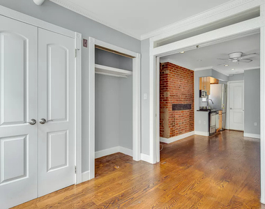 44 Avenue B - Photo Thumbnail 2