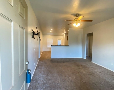 8405 Sw 47th Circle - Photo Thumbnail 1