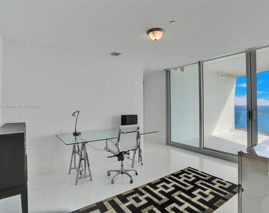 16901 Collins Ave - Photo Thumbnail 36