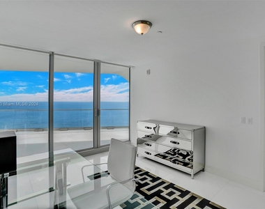 16901 Collins Ave - Photo Thumbnail 37