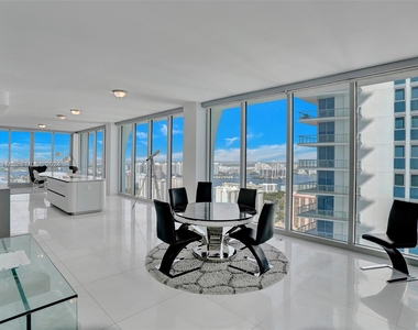 16901 Collins Ave - Photo Thumbnail 7