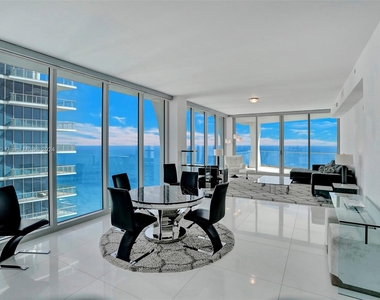 16901 Collins Ave - Photo Thumbnail 14