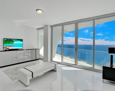 16901 Collins Ave - Photo Thumbnail 30