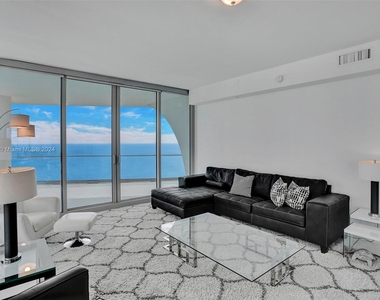 16901 Collins Ave - Photo Thumbnail 4