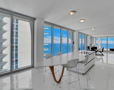 16901 Collins Ave - Photo Thumbnail 16