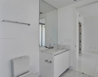 16901 Collins Ave - Photo Thumbnail 47