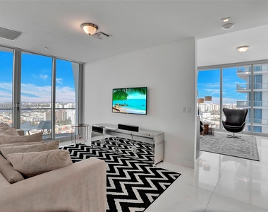 16901 Collins Ave - Photo Thumbnail 22