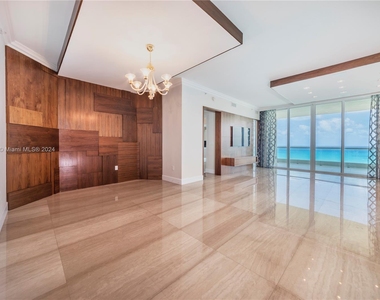 16047 Collins Ave - Photo Thumbnail 6