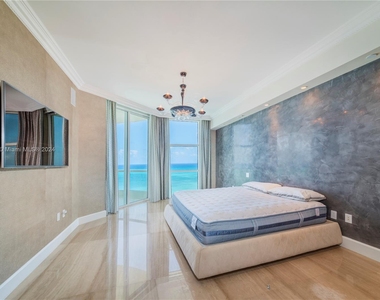 16047 Collins Ave - Photo Thumbnail 14