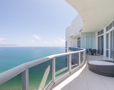 15901 Collins Ave - Photo Thumbnail 34