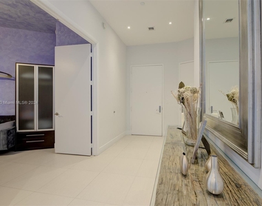 15901 Collins Ave - Photo Thumbnail 26