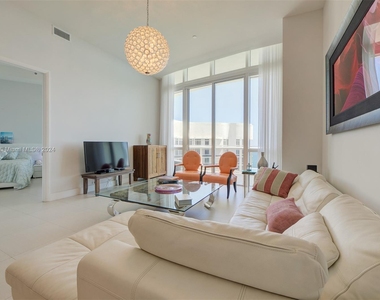 15901 Collins Ave - Photo Thumbnail 2