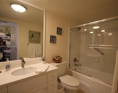 5151 Collins Ave - Photo Thumbnail 19