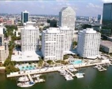 825 Brickell Bay Dr - Photo Thumbnail 24