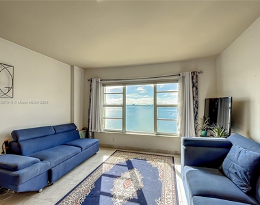 11111 Biscayne Blvd - Photo Thumbnail 5