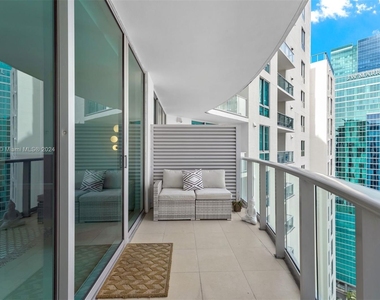 300 S Biscayne Blvd - Photo Thumbnail 20