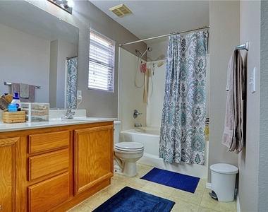 3703 Laguna Veneta Avenue - Photo Thumbnail 25