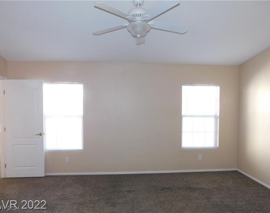 2413 Belt Buckley Drive - Photo Thumbnail 5