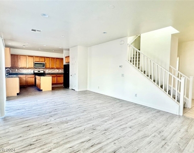 8930 Whitten Park Avenue - Photo Thumbnail 9