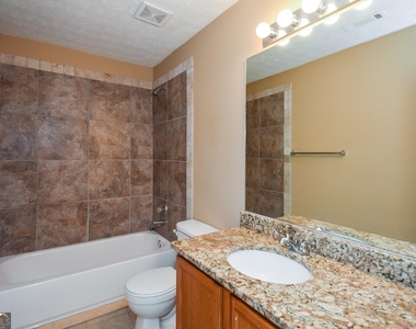 908 Creekmore Lane - Photo Thumbnail 12