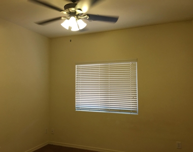 17313 W Saguaro Lane - Photo Thumbnail 25