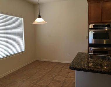 17313 W Saguaro Lane - Photo Thumbnail 14