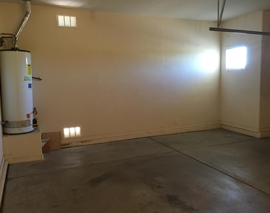 17313 W Saguaro Lane - Photo Thumbnail 29