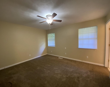 2507 Waldemar Lane - Photo Thumbnail 20