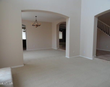 5730 W Park View Lane - Photo Thumbnail 15