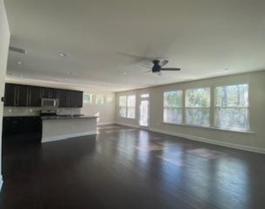 108 Concordia Woods Drive - Photo Thumbnail 21