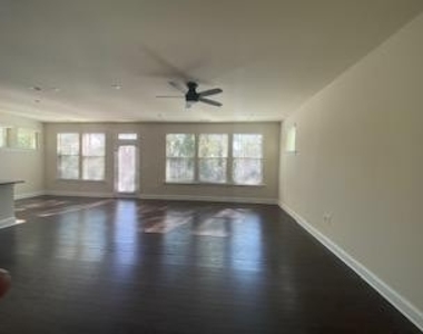 108 Concordia Woods Drive - Photo Thumbnail 23