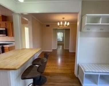 2521 Fairmount Avenue - Photo Thumbnail 18