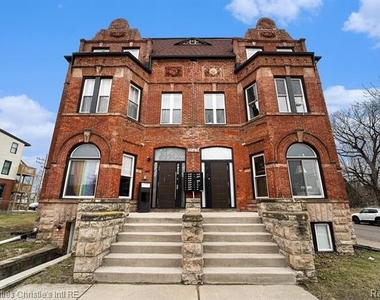 3143 Trumbull Street - Photo Thumbnail 1