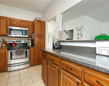 1356 Lake Drive - Photo Thumbnail 7