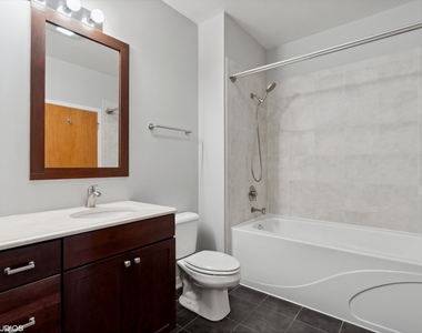 3963 W Belmont Avenue - Photo Thumbnail 8