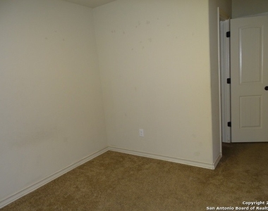 6007 Karly Way - Photo Thumbnail 28