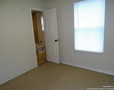 6007 Karly Way - Photo Thumbnail 30