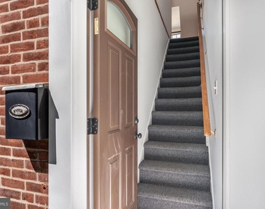 601 Rector St - Photo Thumbnail 2