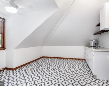 601 Rector St - Photo Thumbnail 7
