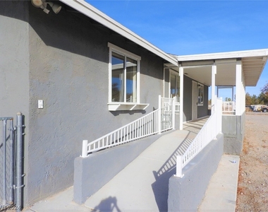 5820 Pahrump Valley Boulevard - Photo Thumbnail 4