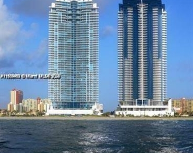 17121 Collins Ave - Photo Thumbnail 23