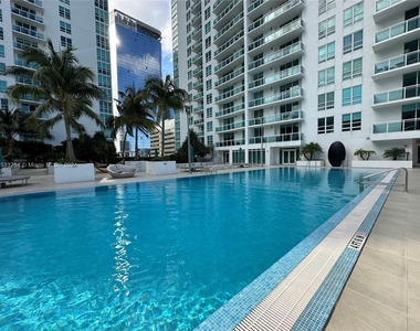 950 Brickell Bay Dr - Photo Thumbnail 25