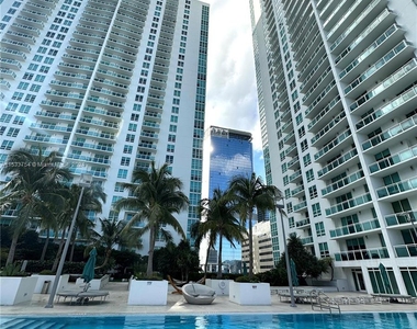 950 Brickell Bay Dr - Photo Thumbnail 13