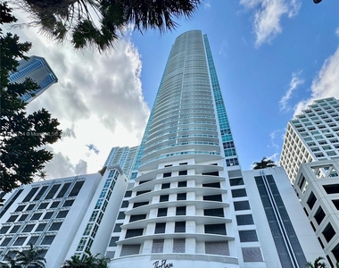 950 Brickell Bay Dr - Photo Thumbnail 1