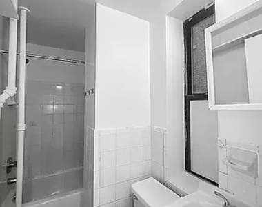 539 West 49th Street - Photo Thumbnail 5