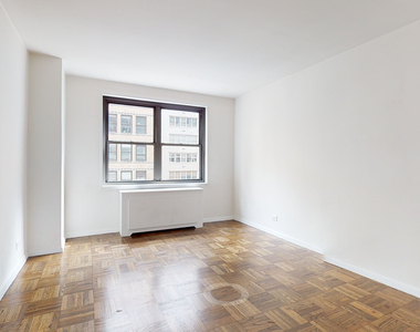 96 fifth Ave - Photo Thumbnail 4