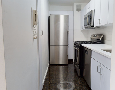 96 fifth Ave - Photo Thumbnail 3