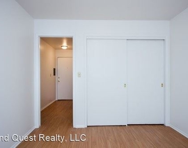 2420 Northwestern Ave - Photo Thumbnail 10