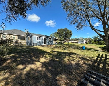 10911 Poinciana Drive - Photo Thumbnail 31