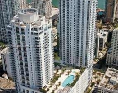 1060 Brickell Ave - Photo Thumbnail 19